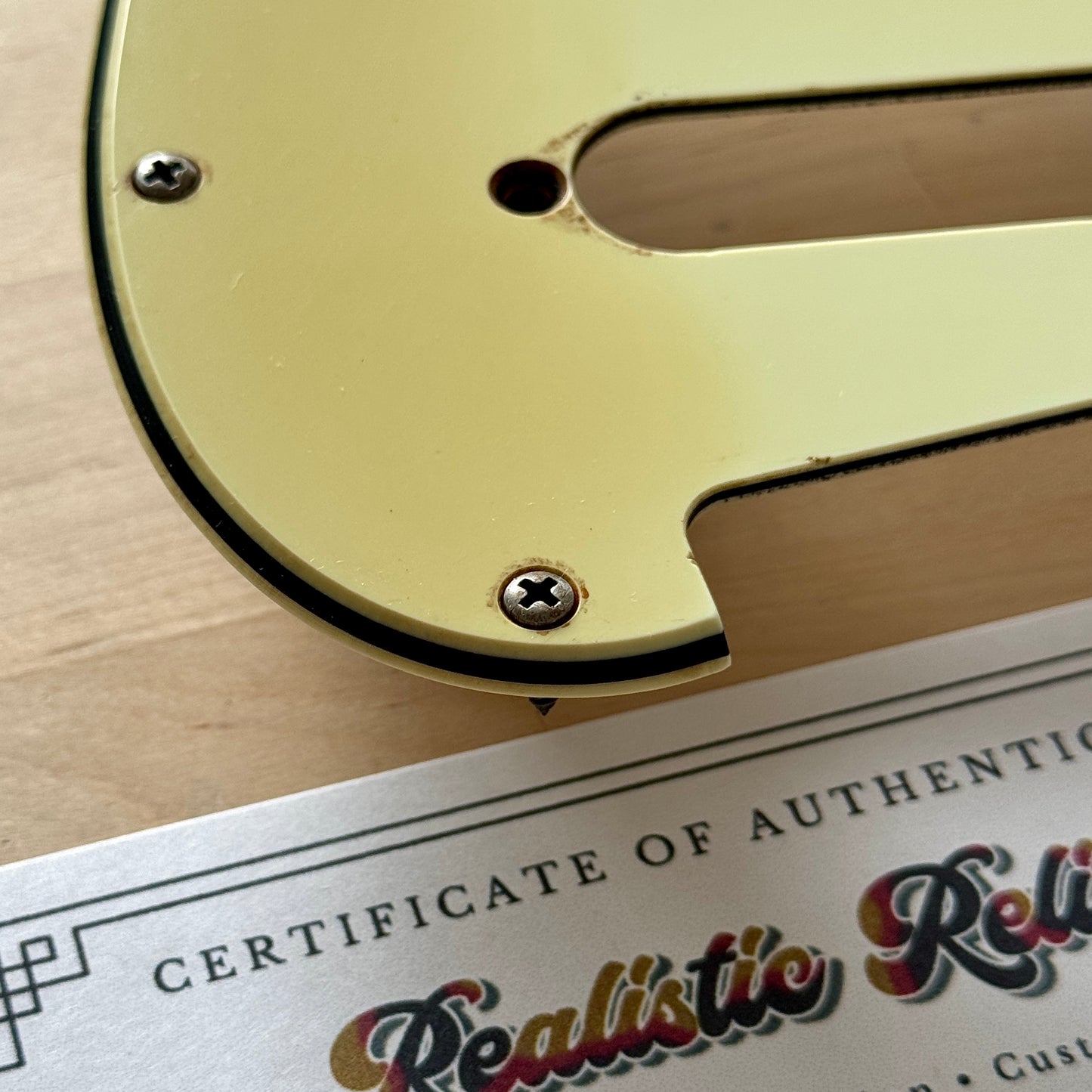 EINZELSTÜCK • Stark verfärbtes 1962 Strat® Schlagbrett in Mint