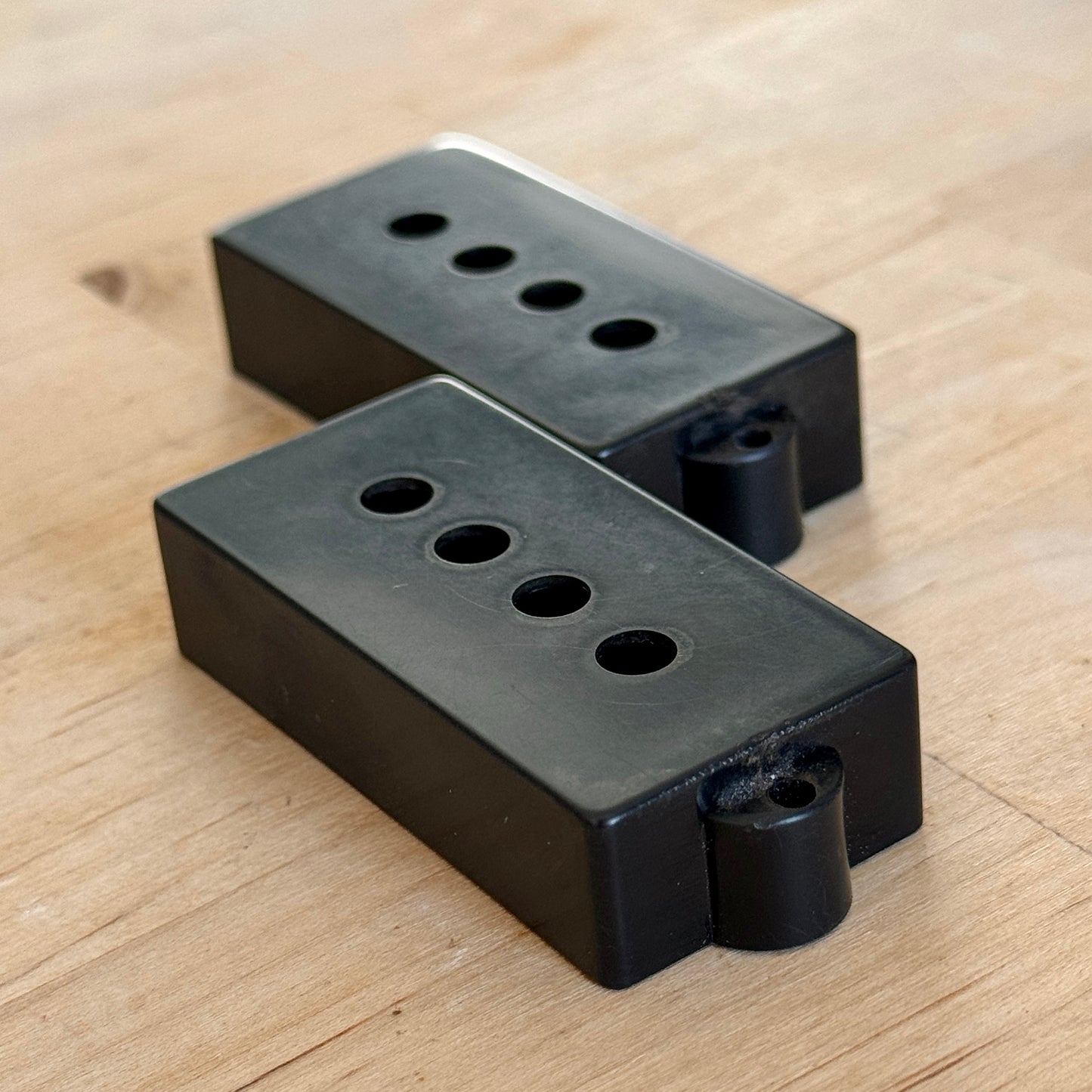 1957 P Bass® Tonabnehmerkappen