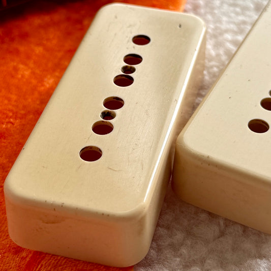 Burst • Butyrat P90 Pickup Covers 1956 Cream