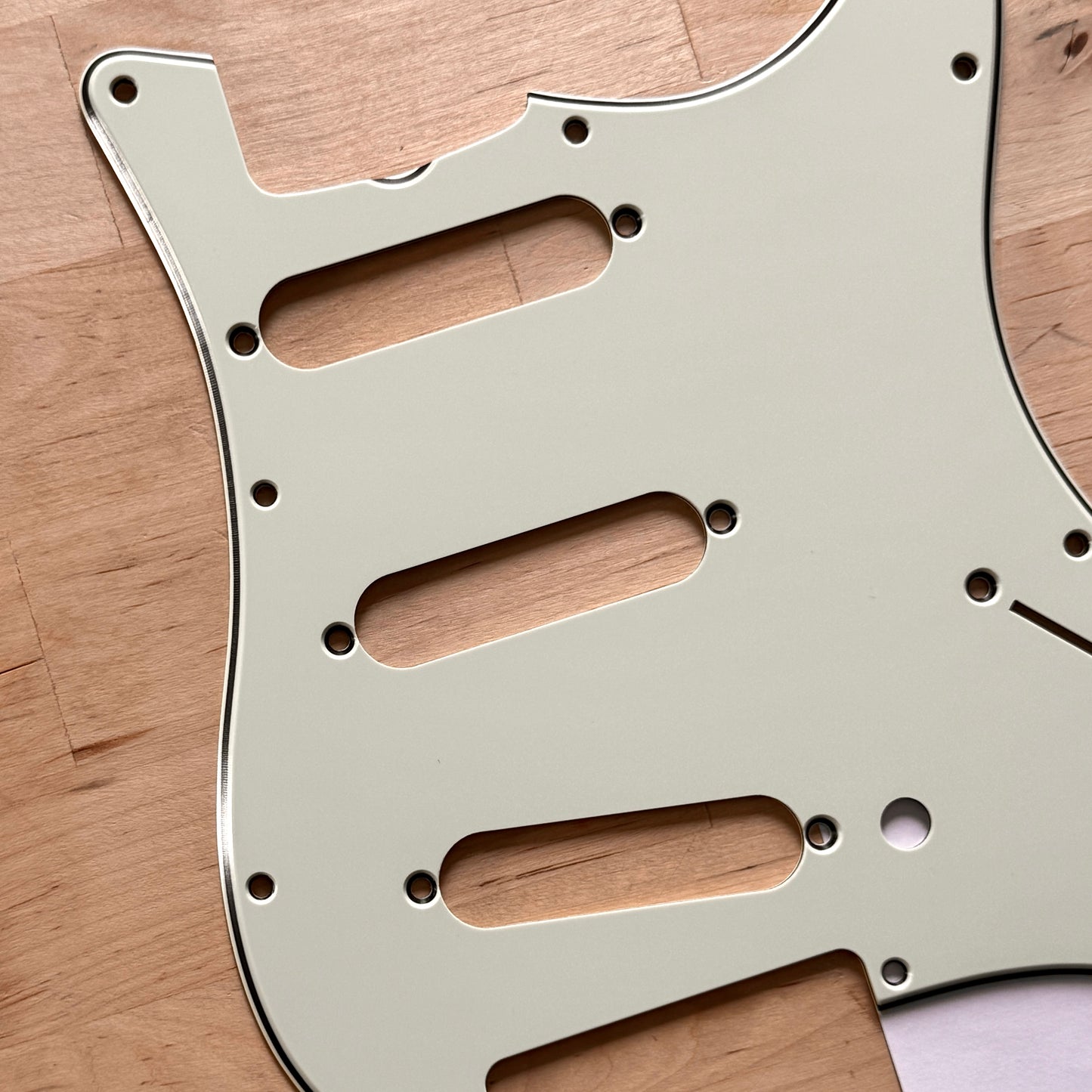 1959 Strat® Pickguard in Mint (Multi Pattern)