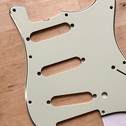 1959 Strat® Pickguard in Mint (Multi Pattern)
