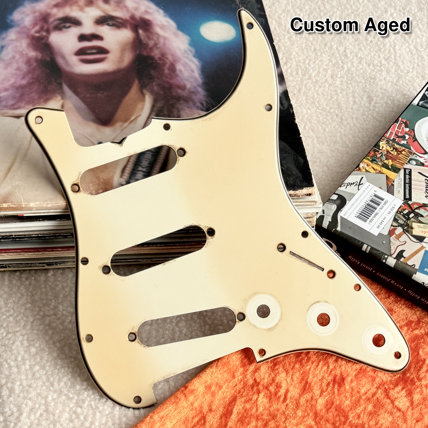 1964 Strat® Pickguard in Pergamentweiß