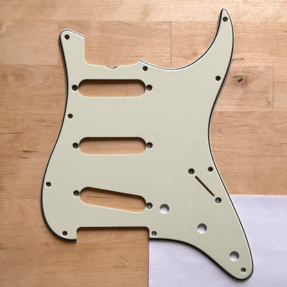 1959 Strat® Pickguard in Mint (Multi Pattern)