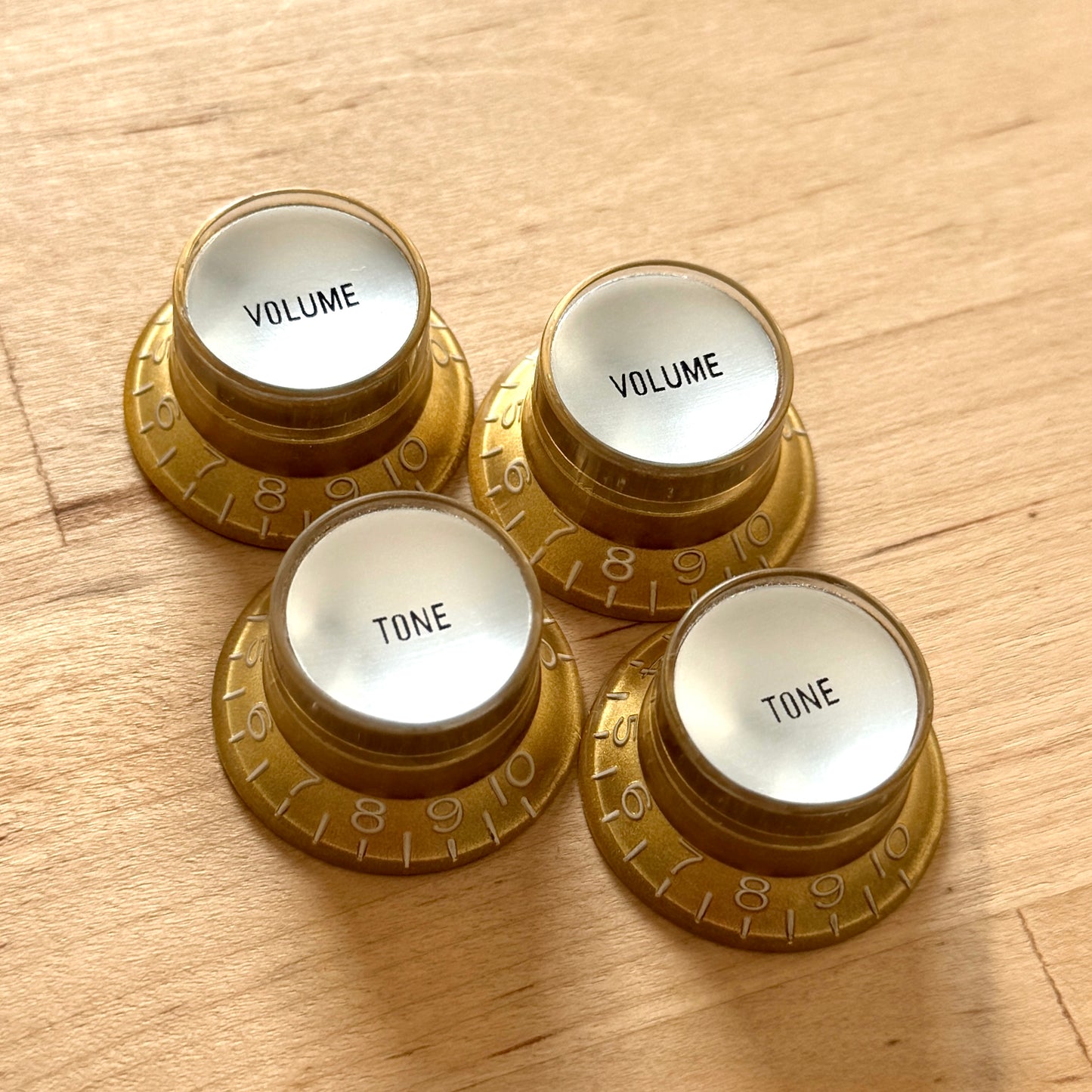 Vintage Reflektor-Drehknöpfe (Gold / Silberne Kappe)