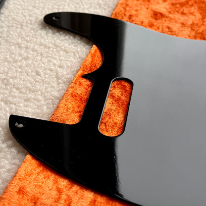 1950er Tele® Bakelit Blackguard (Nitrolackiert)