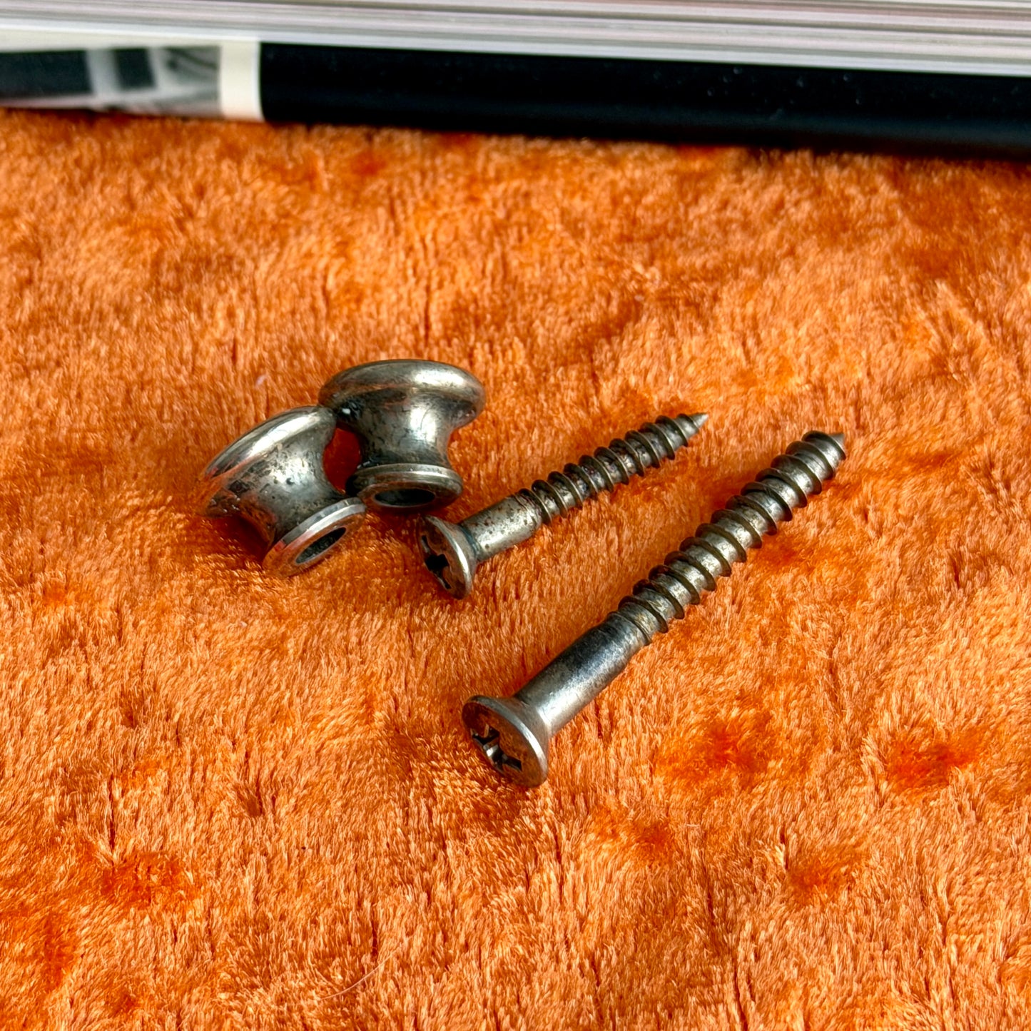 Vintage Gibson® Style Gurtpins (Historic Option)