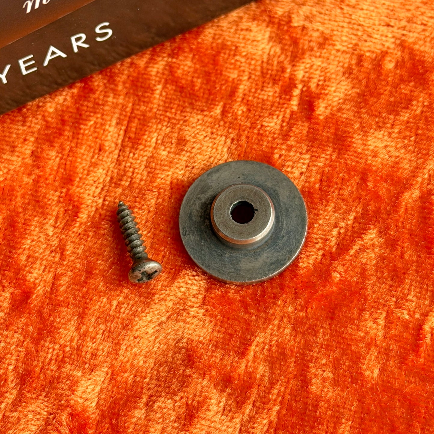 Vintage Bass® Saitenniederhalter