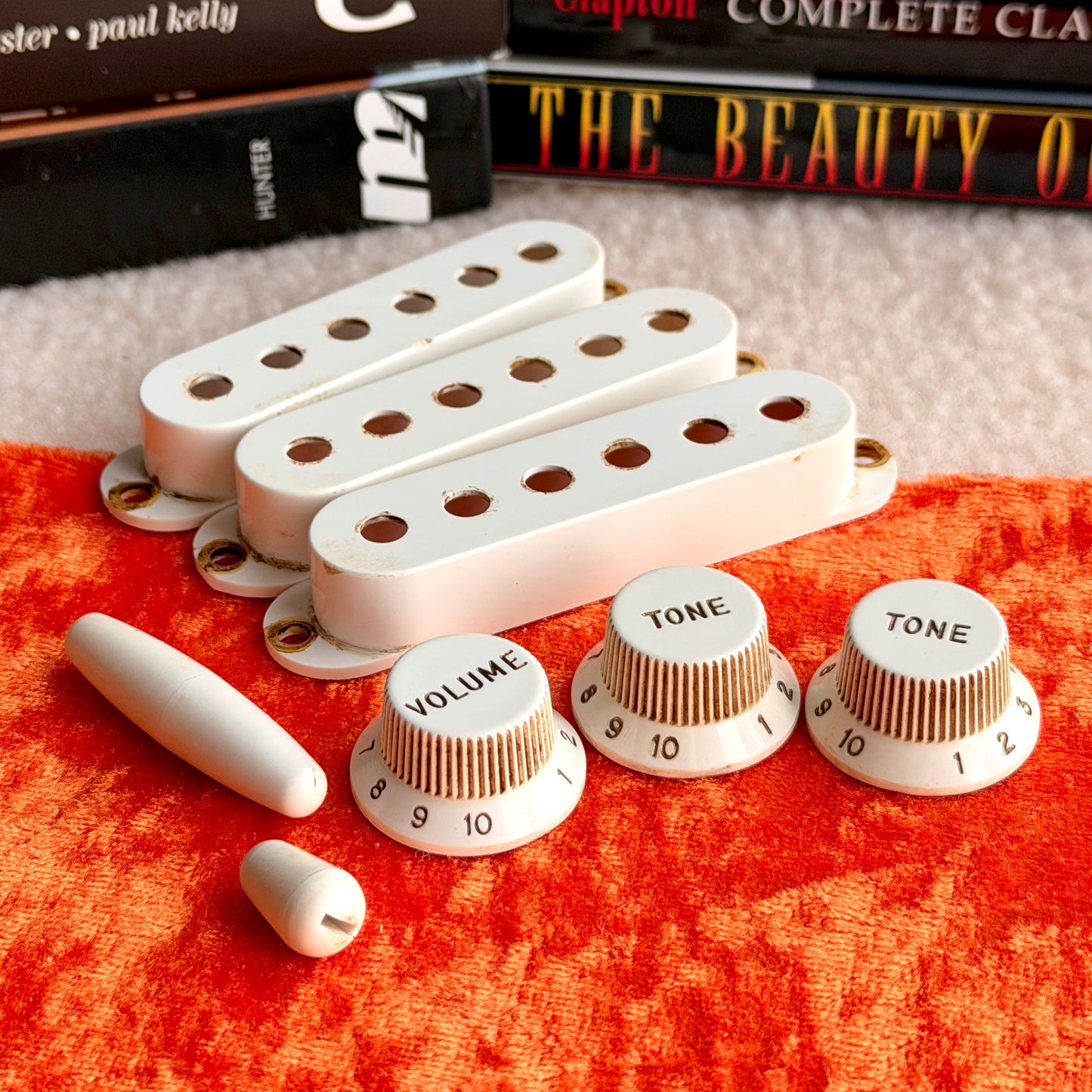 1957 Strat® Knobs, Covers & Tips (ABS Style)