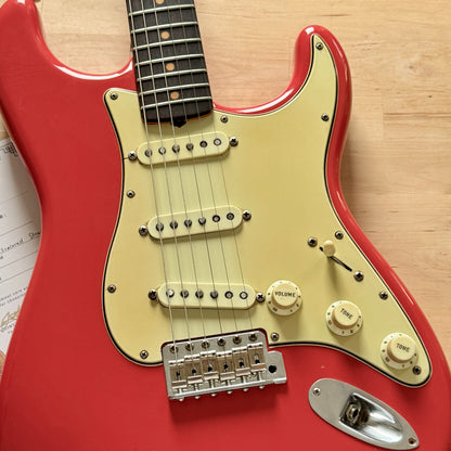 EINZELSTÜCK • Stark verfärbtes 1962 Strat® Schlagbrett in Mint