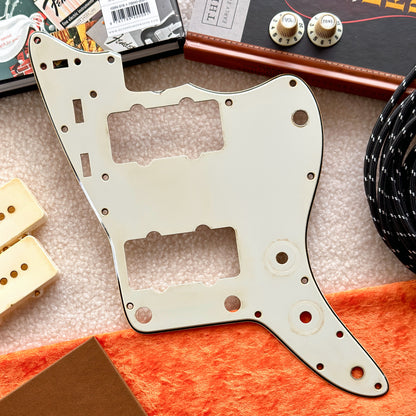 1960's Jazzmaster® Pickguard in White Parchment