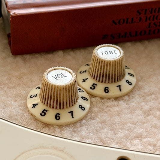1965 Jazzmaster® Witch Hat Knobs