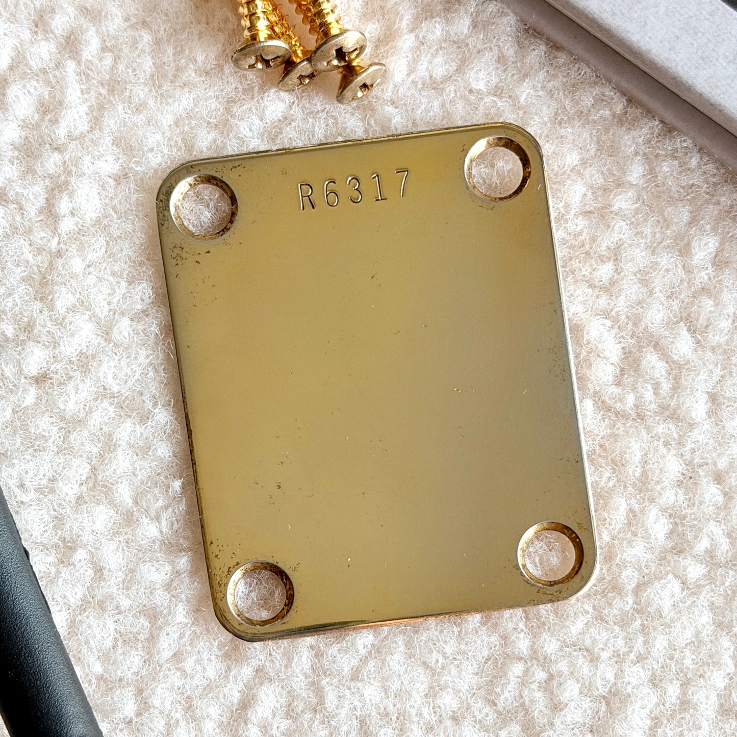 Vintage Neck Plate in Gold (Optional Serial Number)