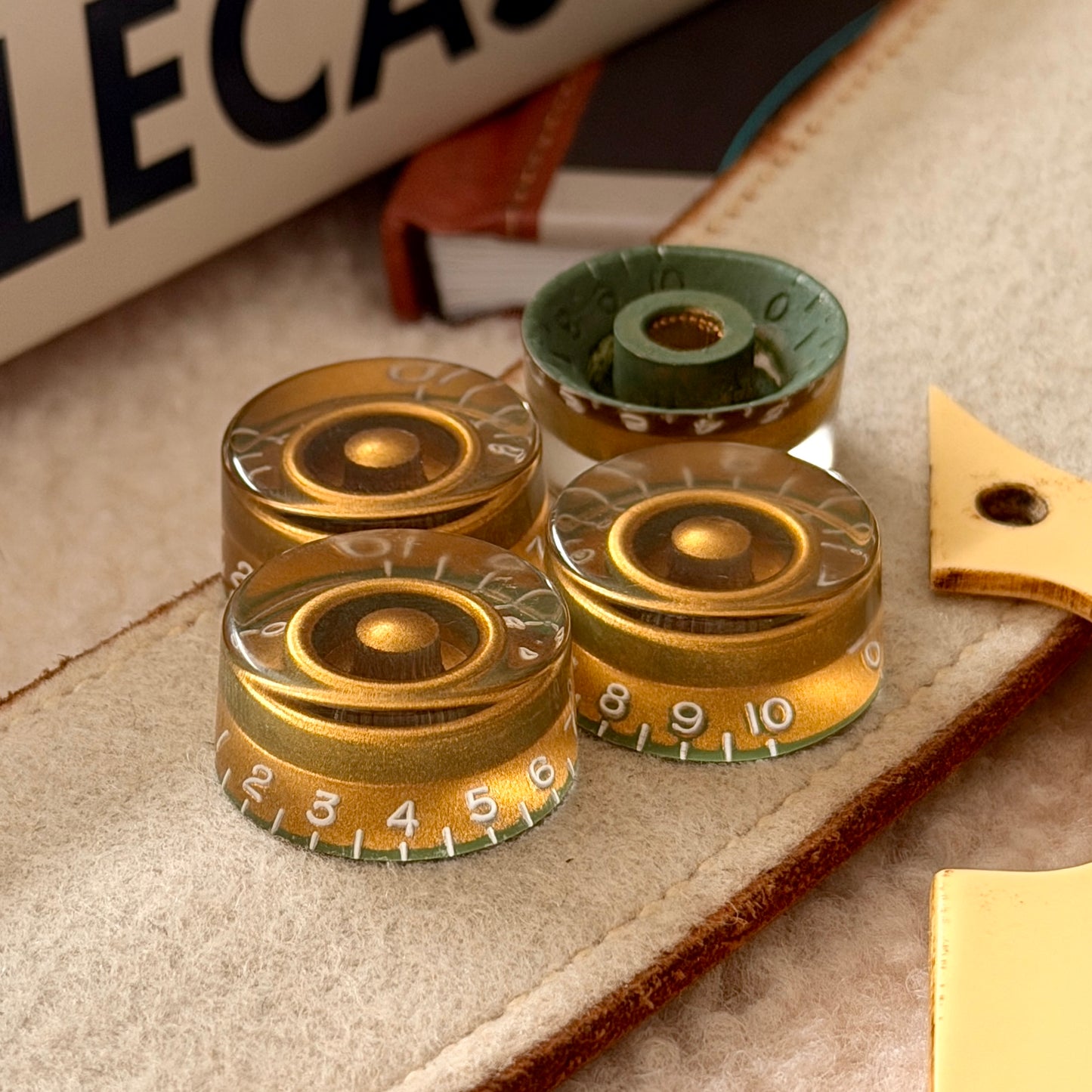 Vintage Speed Knobs (Vintage Gold)