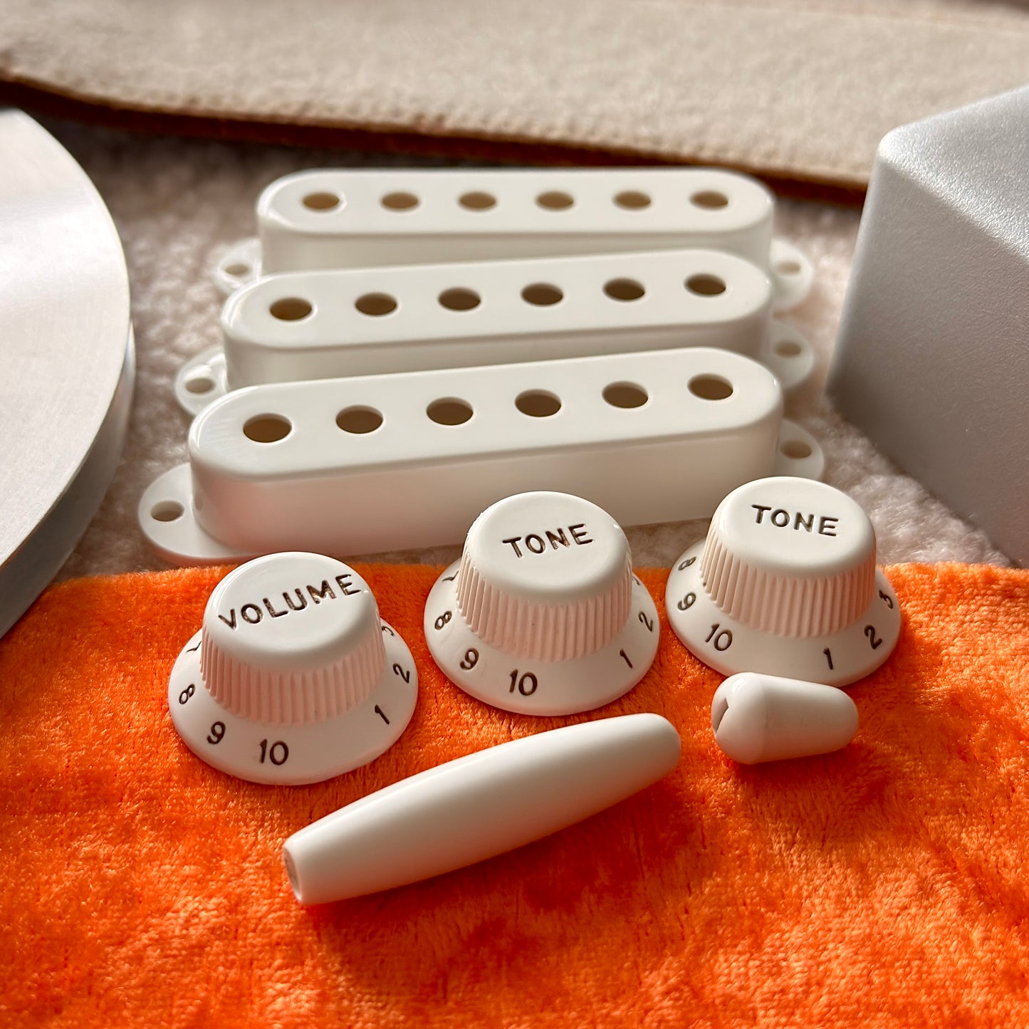 1955 Strat® Knobs, Covers & Tips (Bakelit-Stil)