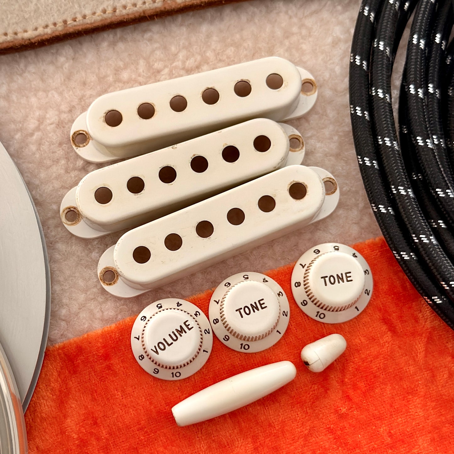 1955 Strat® Knobs, Covers & Tips (Bakelit-Stil)
