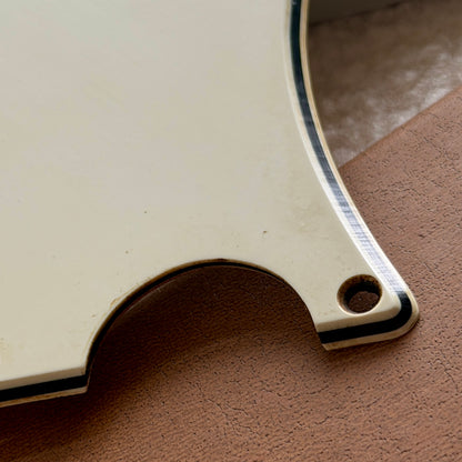 1960er Tele® Pickguard in weißem Pergament