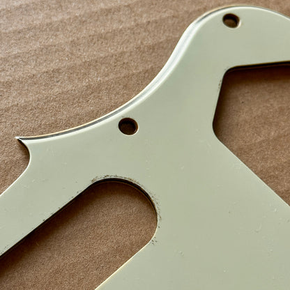 EINZELSTÜCK • 60er Jahre Jaguar Pickguard in Mintgrün