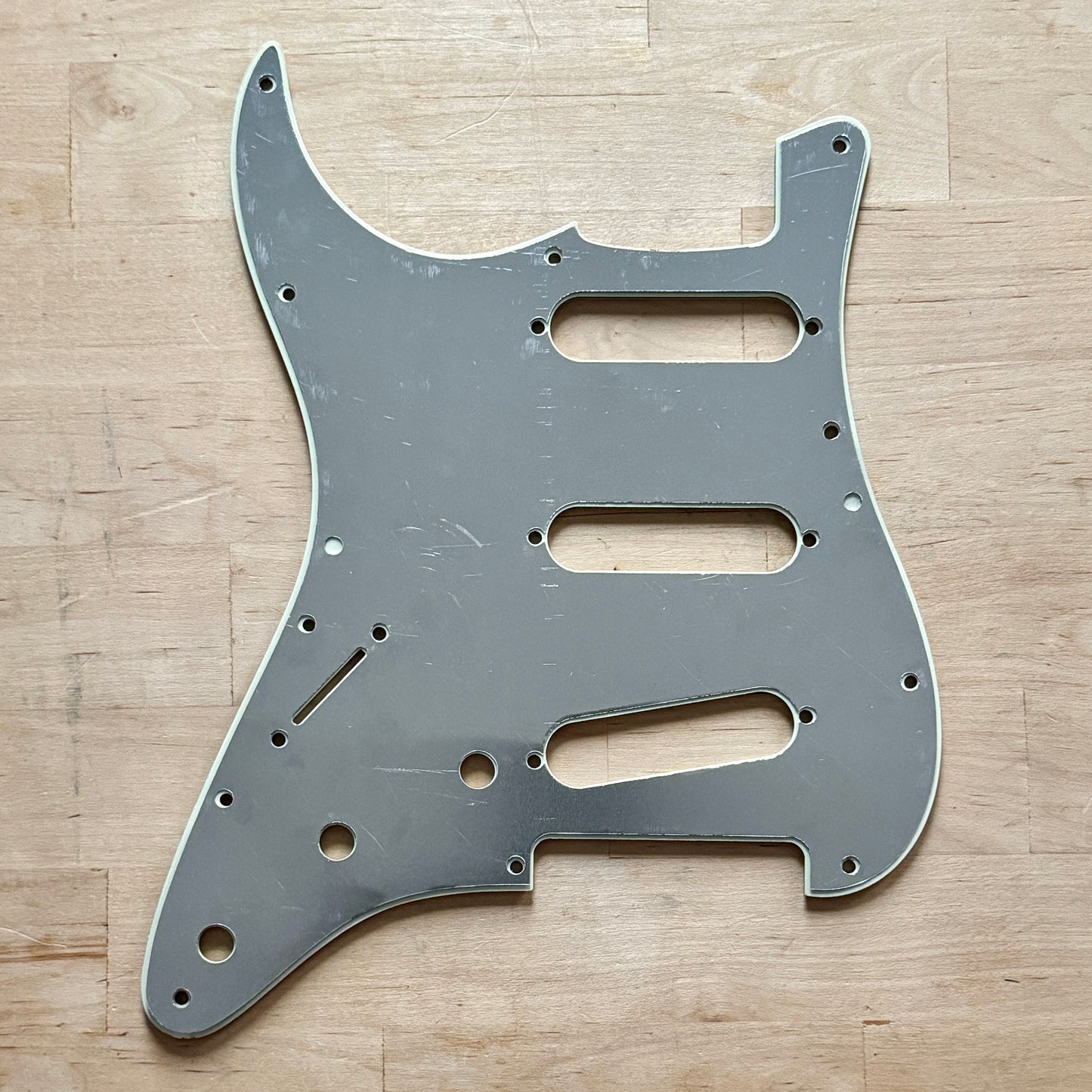 1960er Strat Full Size Shield Plate (Multi Pattern)