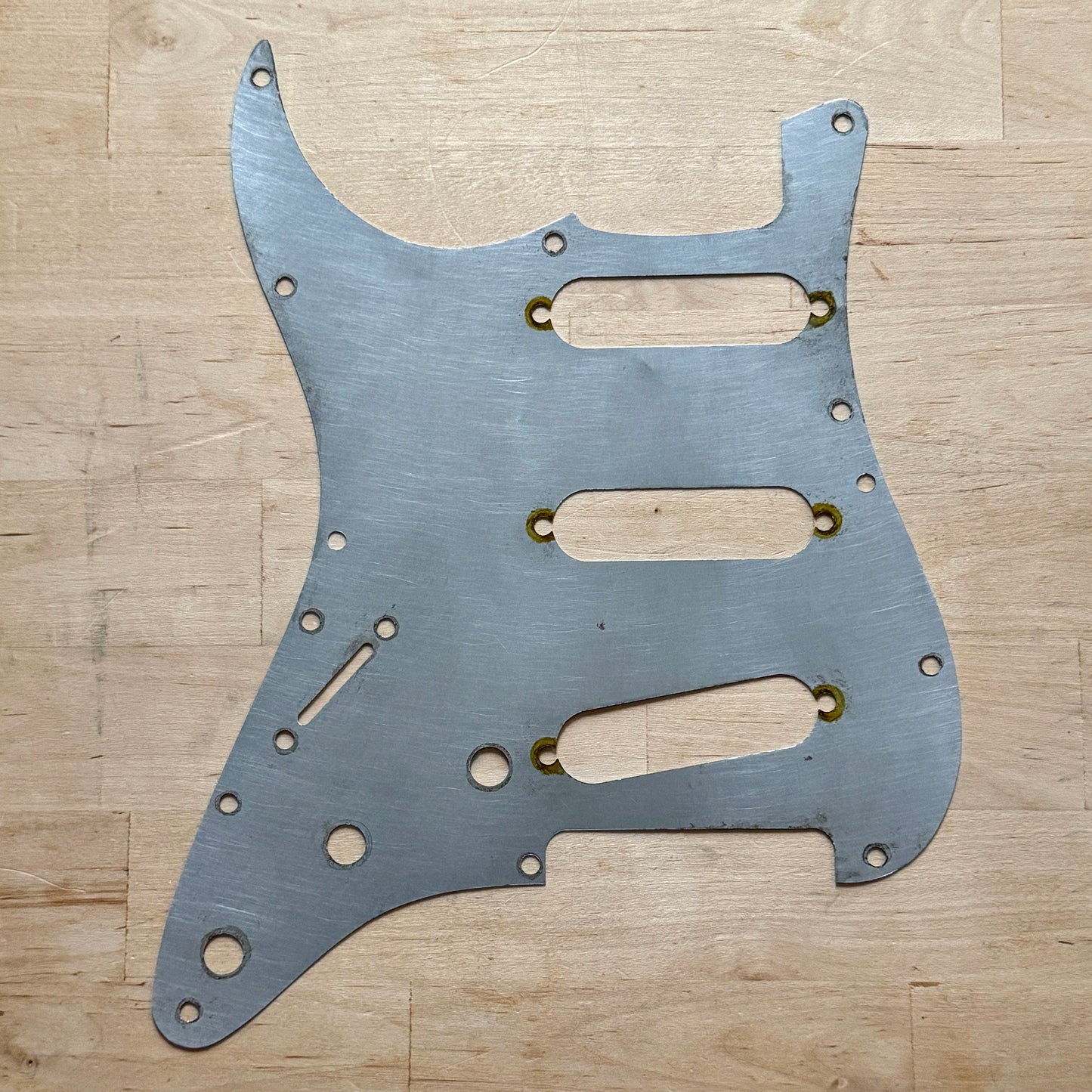 1960er Strat Full Size Shield Plate (Multi Pattern)