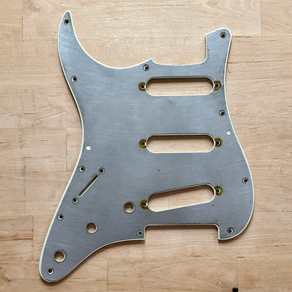 1960er Strat Full Size Shield Plate (Multi Pattern)