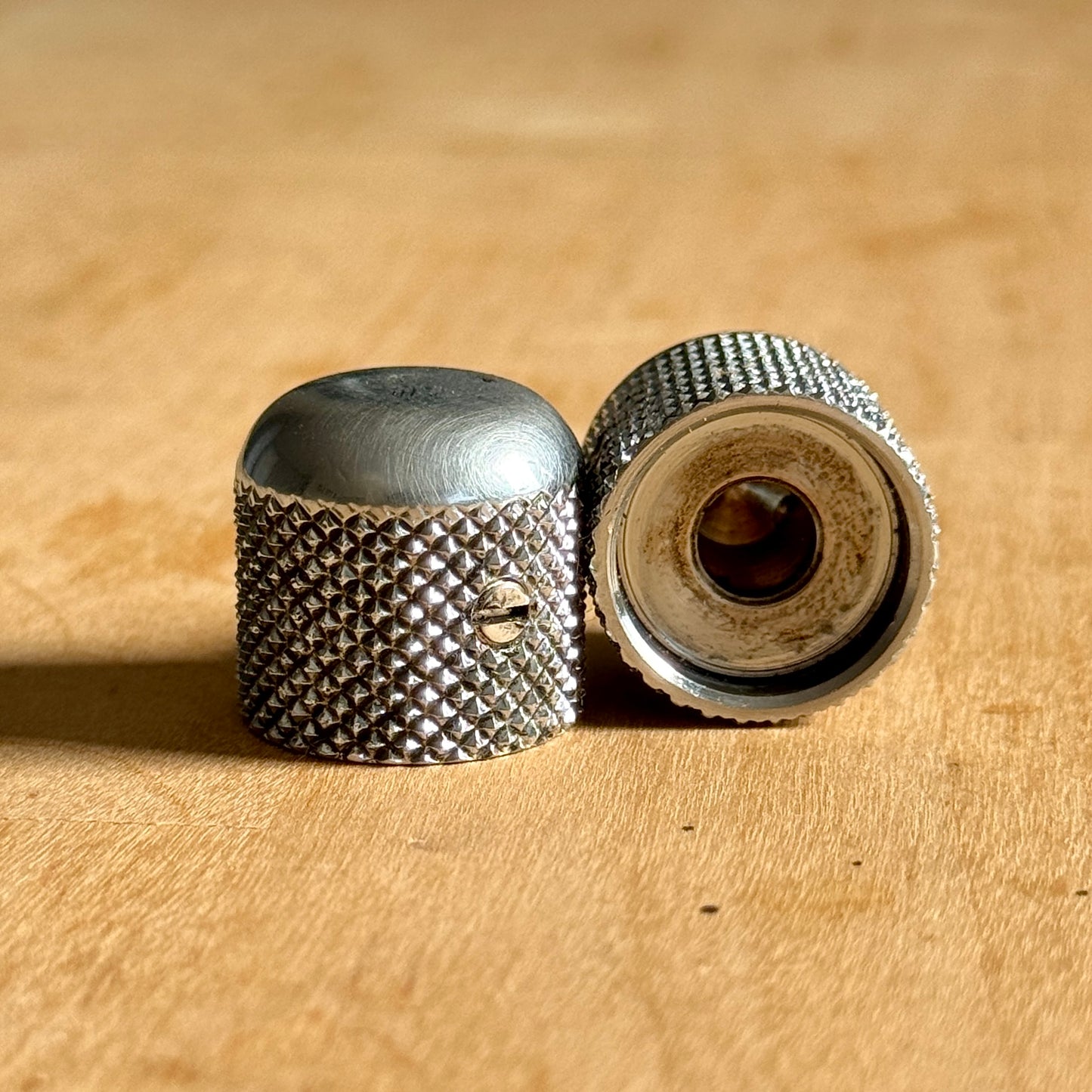 Tele® Rändelknöpfe (Dome Knobs) aus den 1950ern