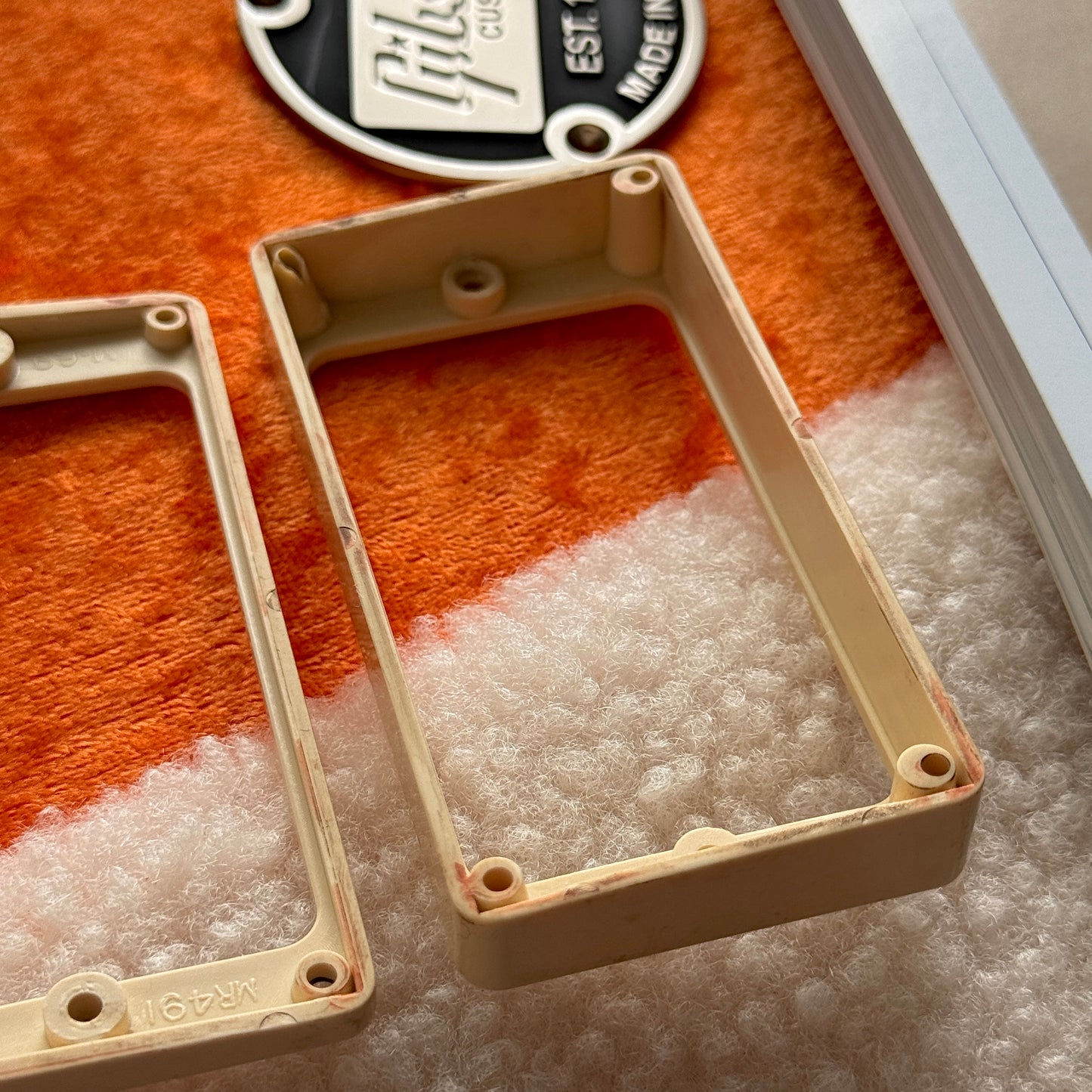 Burst • Butyrate M69 Pickup Rings 1959 Cream