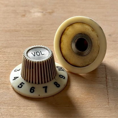 1965 Jazzmaster® Witch Hat Knobs