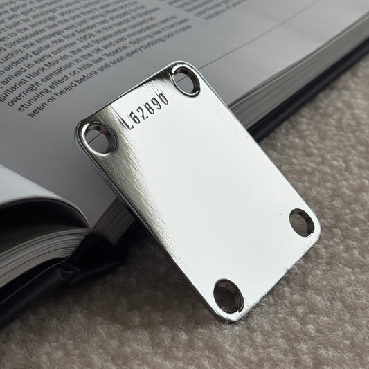 Vor-CBS • Replika der gestempelten Halsplatte