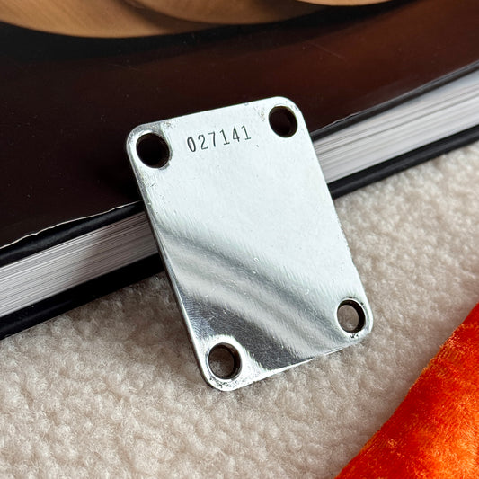 Vor-CBS • Replika der gestempelten Halsplatte