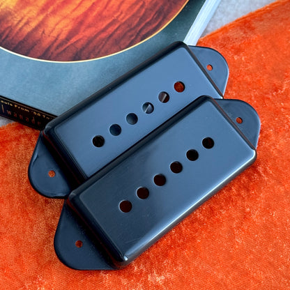 Burst • Butyrat P90 DogEar Tonabnehmerkappen Schwarz