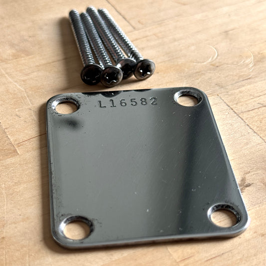 Vintage-Halsplatte in Chrom (Seriennummer optional)