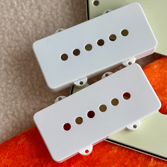 Jazzmaster® Pickup-Kappen in Weiß
