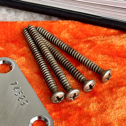 Pre-CBS 2" • Fender® Halsplattenschrauben der 60er