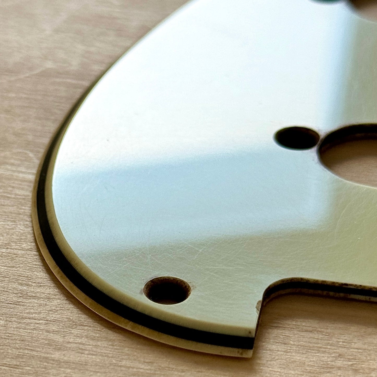 1959 Strat® Pickguard in Mint (Multi Pattern)