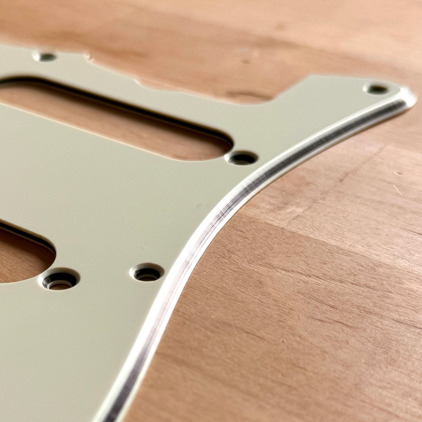 LEFTY 1964 Strat® Pickguard in Mint