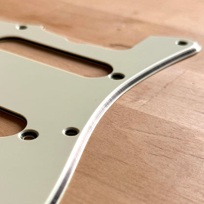 LEFTY 1964 Strat® Pickguard in Mint