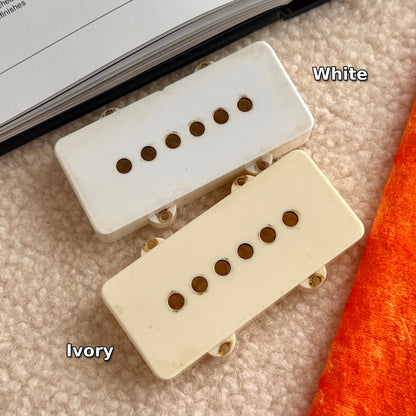 Jazzmaster® Pickup-Kappen in Ivory